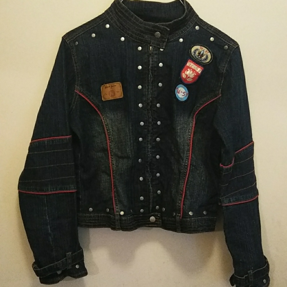 Patch Denim jacket😍